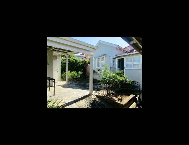 2 BEDROOM FREESTANDING FOR SALE IN ESSENWOOD